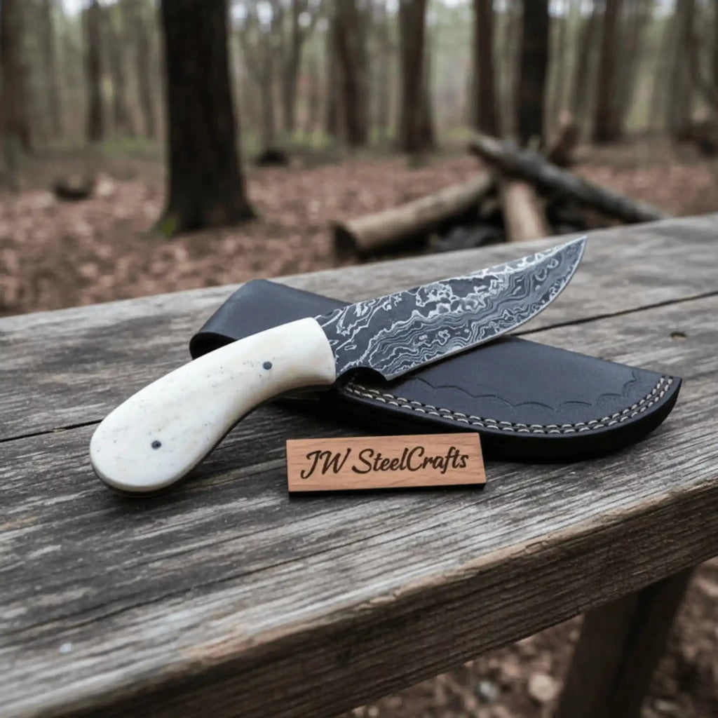 Custom Made Damascus Steel Hunting Knife / Skinning Knife  Gut Hook DK-0101