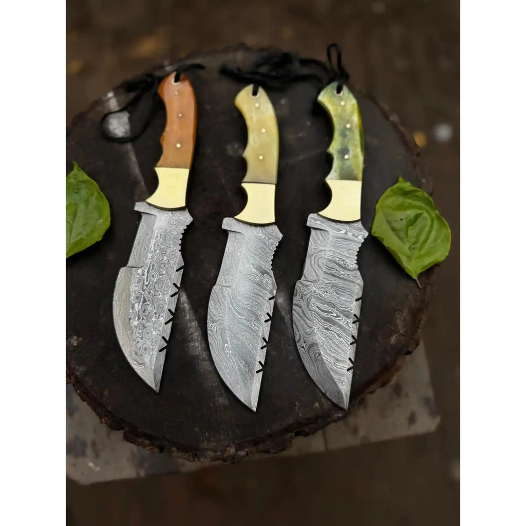 Damascus Steel Hunting Knife – Multiple Handle Colors | JW SteelCrafts