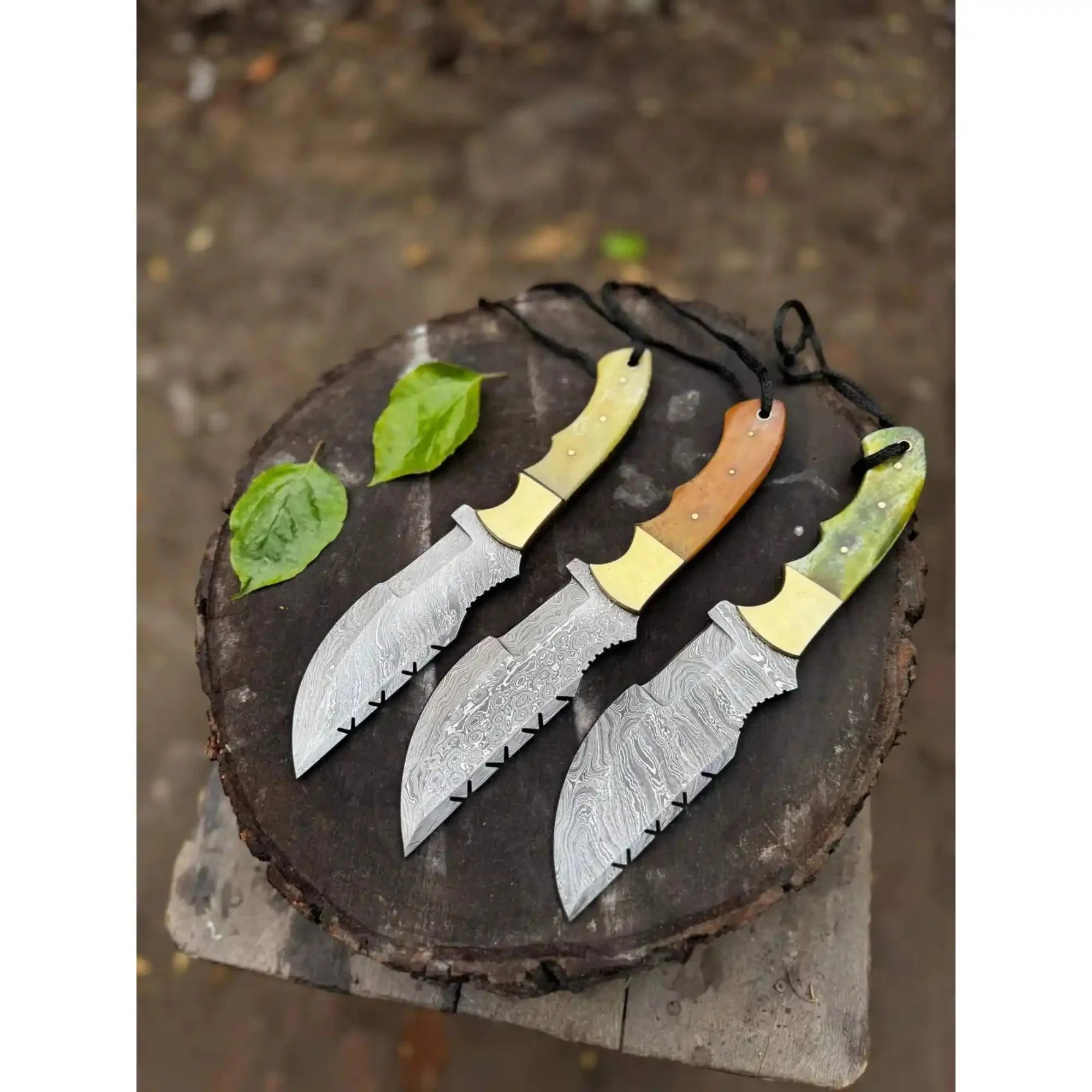 Damascus Steel Hunting Knife – Multiple Handle Colors | JW SteelCrafts