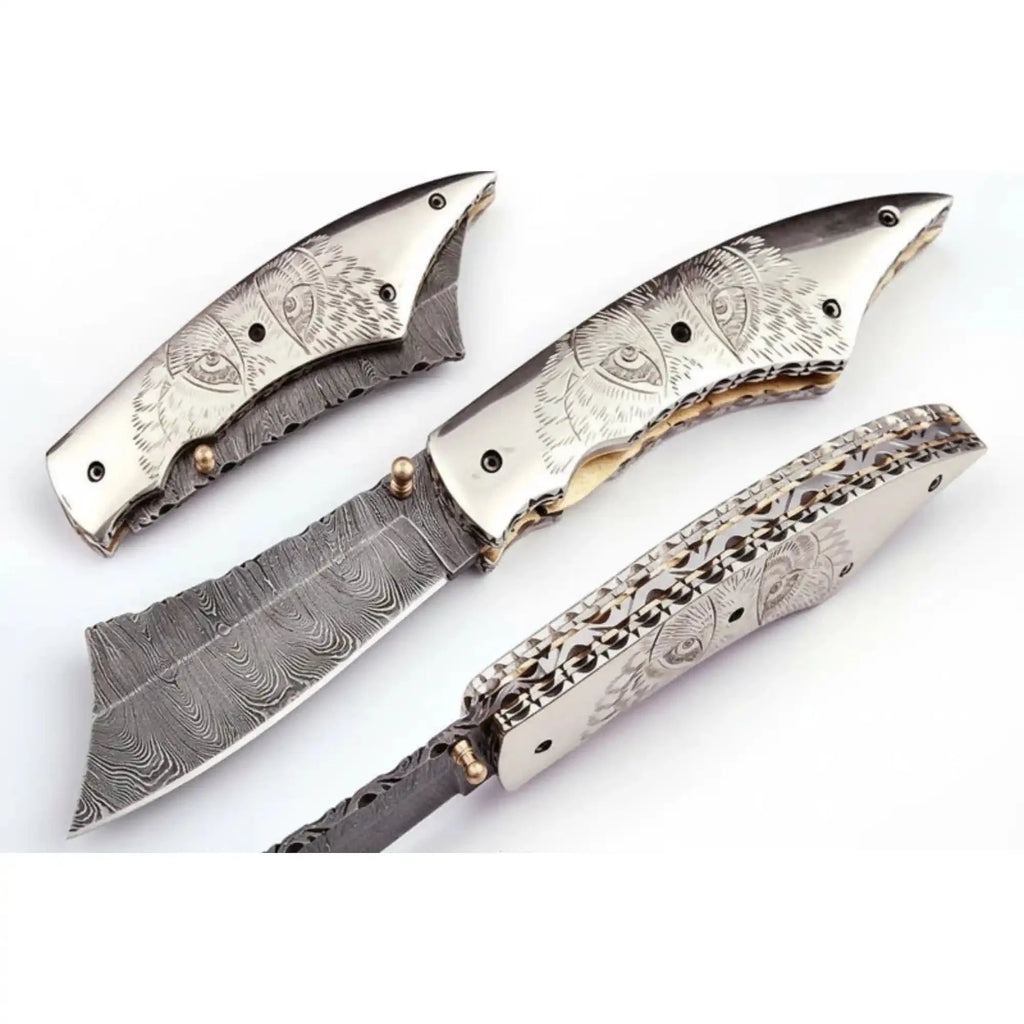 Hand Engraved Damascus Folding Knife with Skull Design & Brass Liners – Collector Pocket Knife