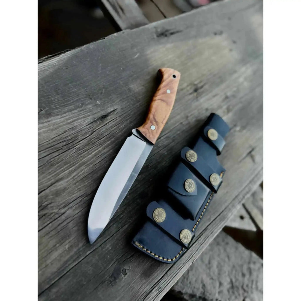 Handcrafted Hunting Knife – Walnut Wood or Black Micarta Handle | Full Tang with Leather Sheath