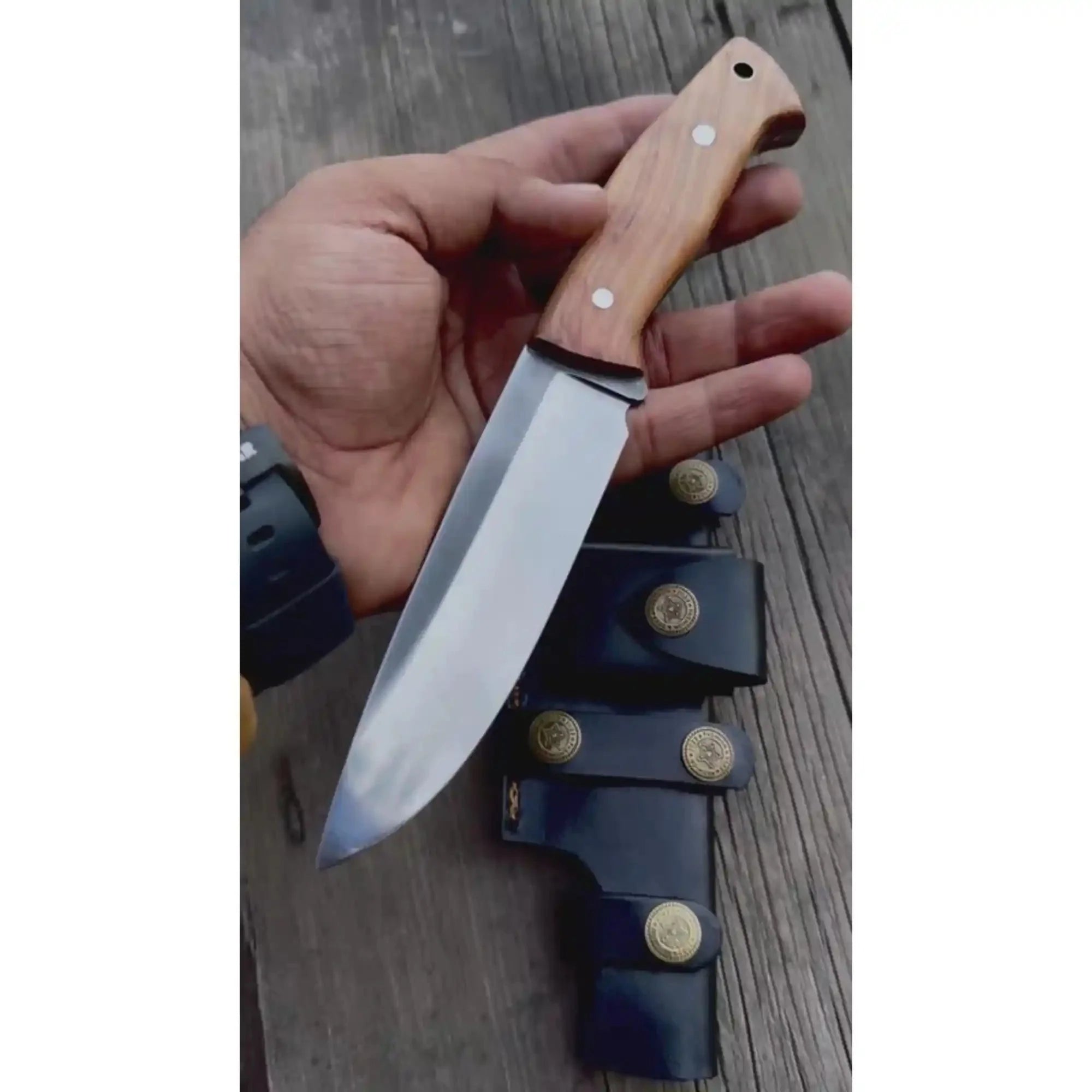 Handcrafted Hunting Knife – Walnut Wood or Black Micarta Handle | Full Tang with Leather Sheath