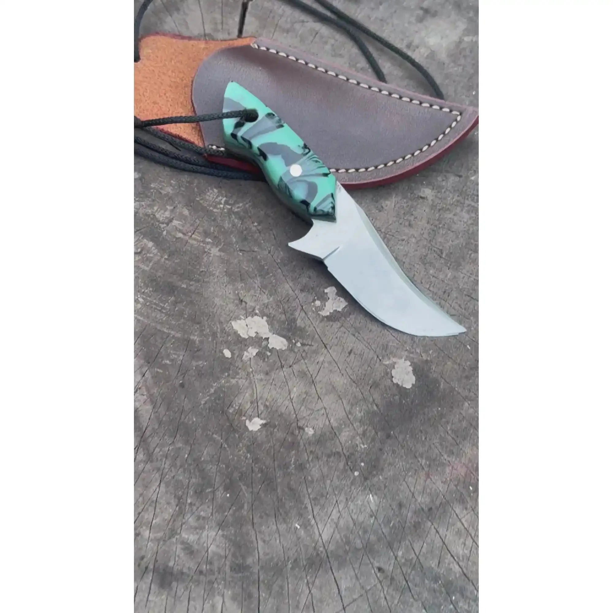 Neck Knife with Leather Sheath – Mini Damascus Pattern Blade | Green Resin Handle | JW SteelCrafts