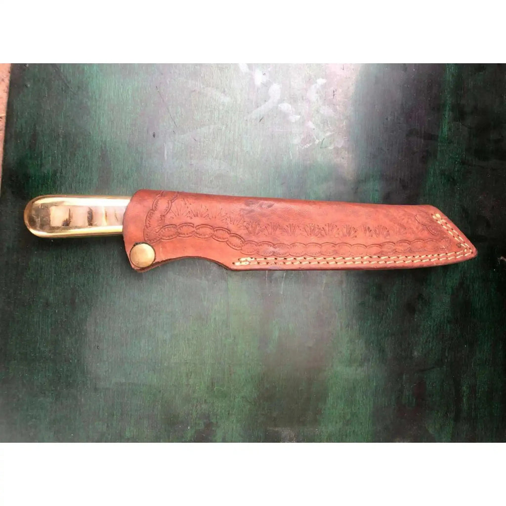 Premium Damascus Clip-Point Bushcraft Hunter — Twisted Pattern, Ram’s Horn & Brass Handle with Leather Sheath